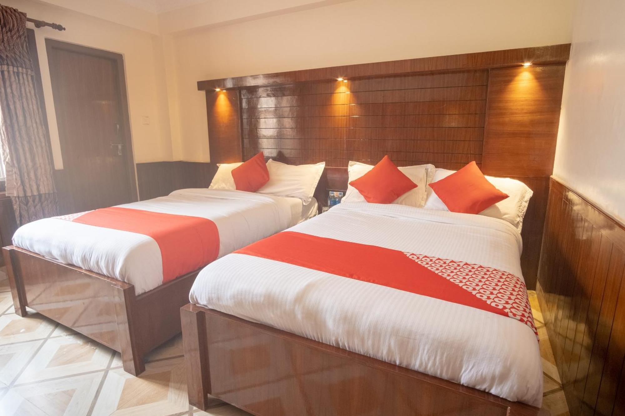 Oyo 304 Hotel Manama Balaju Exterior foto